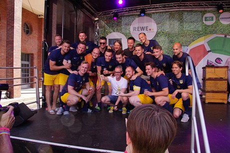 Com Together Cup